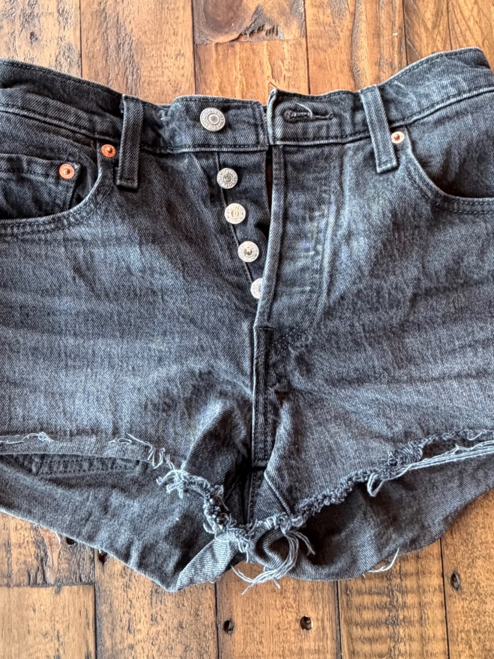 Levi’s 501 Original Black Denim Cutoff Shorts W25